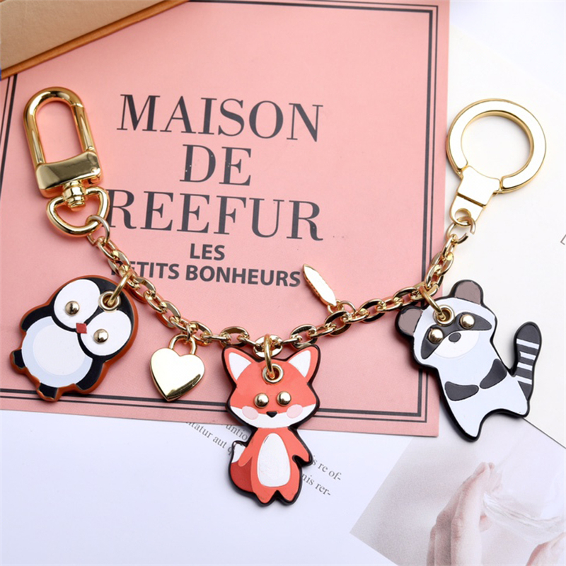 Fashion Cartoon Key Chain Bag Car Pendant Metal Hook With Gift Box Suitable For Men Ladies Children Designer Keychains
Fashion Cartoon Key Chain Bag Car Pendant Metal Hook With Gift Box Suitable For Men Ladies Children Designer Keychains