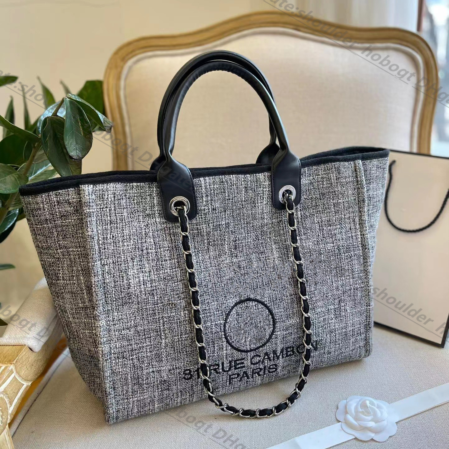 Luxury Designer New style Shopping travel Shoulder Bag Nylon Genuine leather Women's men the tote bag crossbody fashion Beach Bags handbag gift wallet wholesale card
Luxury Designer New style Shopping travel Shoulder Bag Nylon Genuine leather Women's men the tote bag crossbody fashion Beach Bags handbag gift wallet wholesale card