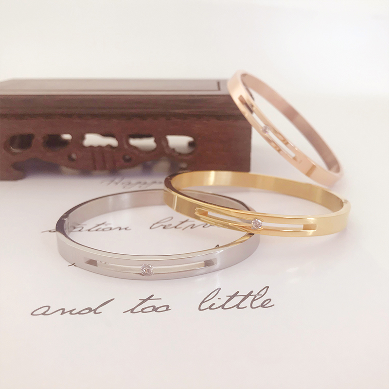 New Europe America Fashion Jewelry 316L TiTitanium Classic Bangles Bracelets For Lover Wristband Wedding Bangle Red Thanksgiving Day Bracelet no box B011
New Europe America Fashion Jewelry 316L TiTitanium Classic Bangles Bracelets For Lover Wristband Wedding Bangle Red Thanksgiving Day Bracelet no box B011