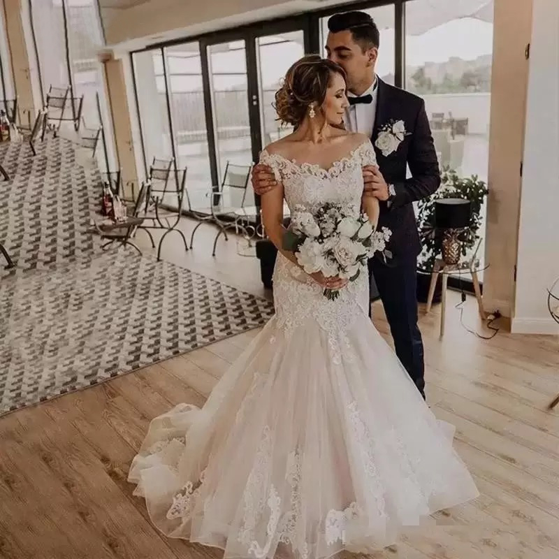 Vintage Bohemian Country Mermaid Wedding Gowns Off Shoulder Lace Appliqued Boho Bridal Dress Court Train Sexy Backless Plus Size Arabic Vestidos De No