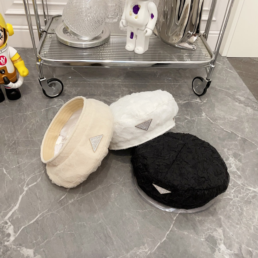 Luxury Beret Hat Fashion Designer Berets for Women Elegant Advanced Cap Mens Bucket Hats 3 Color Optional Good Quality, C1
Luxury Beret Hat Fashion Designer Berets for Women Elegant Advanced Cap Mens Bucket Hats 3 Color Optional Good Quality, C1