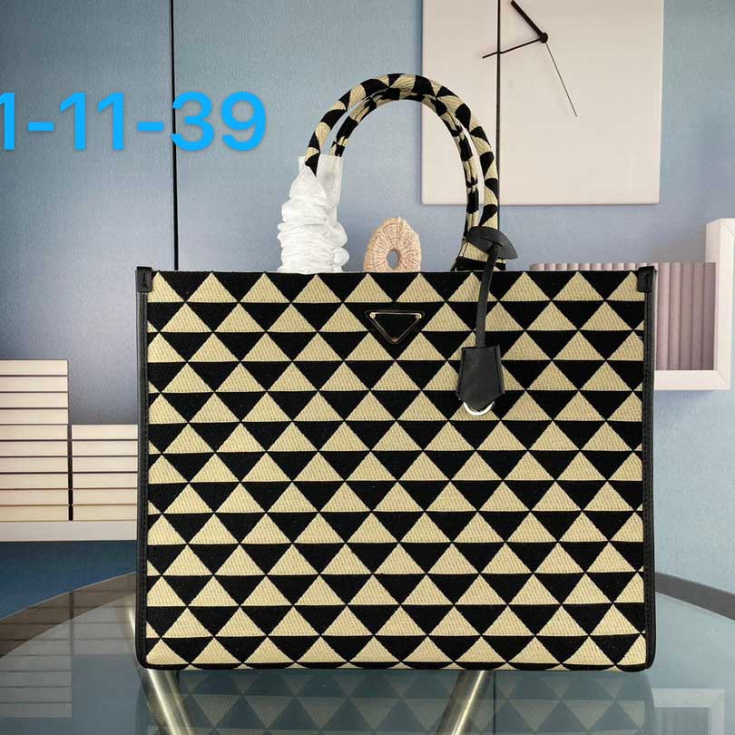 Tote Bag designer famous brand embroidery fabric canvas geometry high quality large capacity handbag, Black
Tote Bag designer famous brand embroidery fabric canvas geometry high quality large capacity handbag, Black