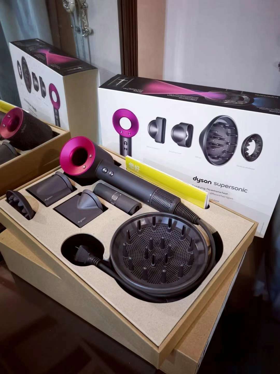 Dyson HD03 Professional Hair Dryer Strong Powerful Wind Hairdryer Salon Hot &Cold Wind Negative Ionic Supersonic Gen 3
Dyson HD03 Professional Hair Dryer Strong Powerful Wind Hairdryer Salon Hot &Cold Wind Negative Ionic Supersonic Gen 3