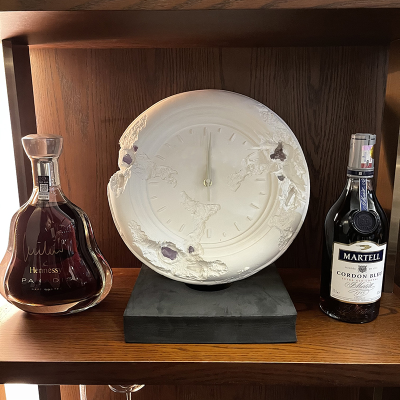 Home Furnishings Artistic Decorative Objects Future Relic Eroded Clock Figurines Hypebeast Plaster Wall Clock Corroded By Crystal Handicraft Supplier