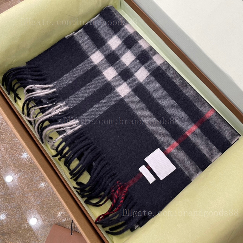 Dark color Casual luxury Designer Scarf AAA Winter Unisex Wholesale scarves designers 100% Cashmere plaid scarfs brand classic for man warm Top quality
Dark color Casual luxury Designer Scarf AAA Winter Unisex Wholesale scarves designers 100% Cashmere plaid scarfs brand classic for man warm Top quality