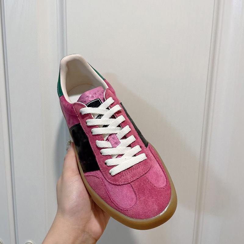 2022 Gazelle Women Coach Running Sneakers Classic Couples Genuine Leather Shoe Men Low-cut Stripes Retro Patchwork Collaboration Letters Sports Shoes NO406
2022 Gazelle Women Coach Running Sneakers Classic Couples Genuine Leather Shoe Men Low-cut Stripes Retro Patchwork Collaboration Letters Sports Shoes NO406