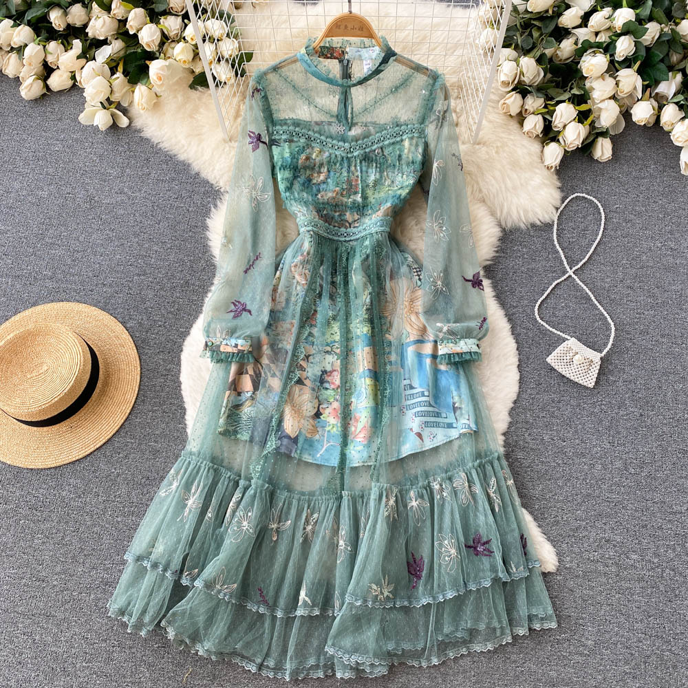 Fashion Designer Summer Mesh Midi Dress Women Long Sleeve Ruffles Lace Flowers Embroidery A Line Vintage Party Dress 2022, Same as picture
Fashion Designer Summer Mesh Midi Dress Women Long Sleeve Ruffles Lace Flowers Embroidery A Line Vintage Party Dress 2022, Same as picture