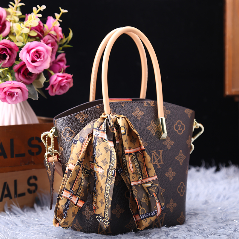 Famous Designer Purse and Handbag Luxury New Brand Letter Printed Shopping Totes Fashion One Shoulder Bucket Bags Sac Femme, Brown
Famous Designer Purse and Handbag Luxury New Brand Letter Printed Shopping Totes Fashion One Shoulder Bucket Bags Sac Femme, Brown
