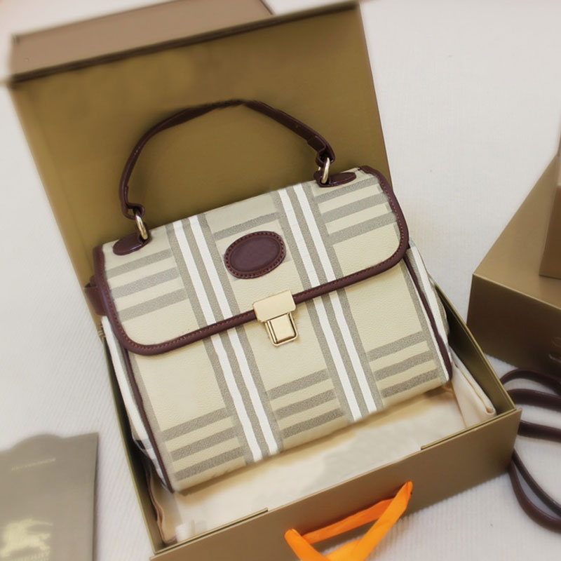 Classic Plaid Messenger Bag Women Check Hangbags Flap Crossbody Shoulder Bags Purse Top Handle Canvas Genuine Leather Hardware Clasp Removable Strap Hand Bags, Just a box
Classic Plaid Messenger Bag Women Check Hangbags Flap Crossbody Shoulder Bags Purse Top Handle Canvas Genuine Leather Hardware Clasp Removable Strap Hand Bags, Just a box