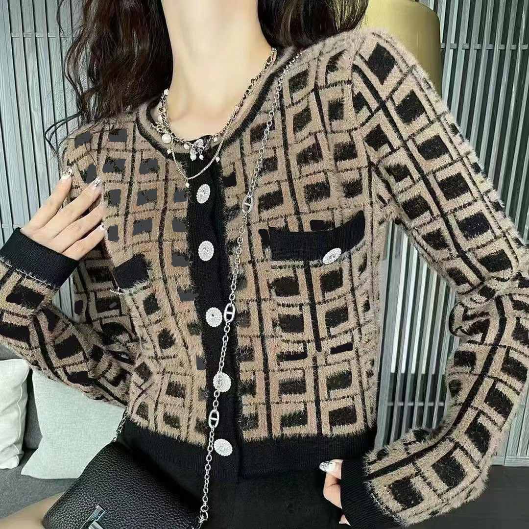Designer Autumn/Winter Faux Fur Knit Jacket Fashion FF Logo Single Breasted Crewneck Jacket, Brown
Designer Autumn/Winter Faux Fur Knit Jacket Fashion FF Logo Single Breasted Crewneck Jacket, Brown