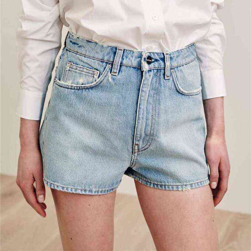 Toteme Denim Shorts Summer New Light Blue Thin Fashion High Waist Straight Pants Women Bottoms J220527
Toteme Denim Shorts Summer New Light Blue Thin Fashion High Waist Straight Pants Women Bottoms J220527
