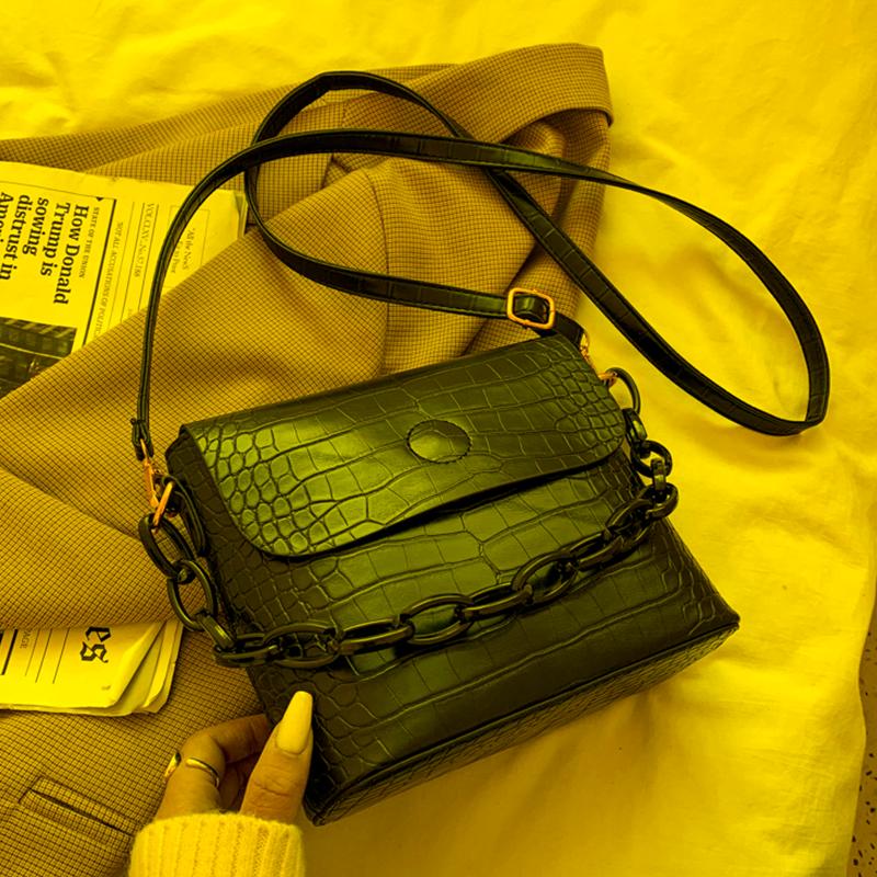 Shoulder Bags Brand Women Crossbody 2022 Small Flap Bag Thick Chain Clutch Luxury Ladies Purse And Handbags SacShoulder, Black
Shoulder Bags Brand Women Crossbody 2022 Small Flap Bag Thick Chain Clutch Luxury Ladies Purse And Handbags SacShoulder, Black