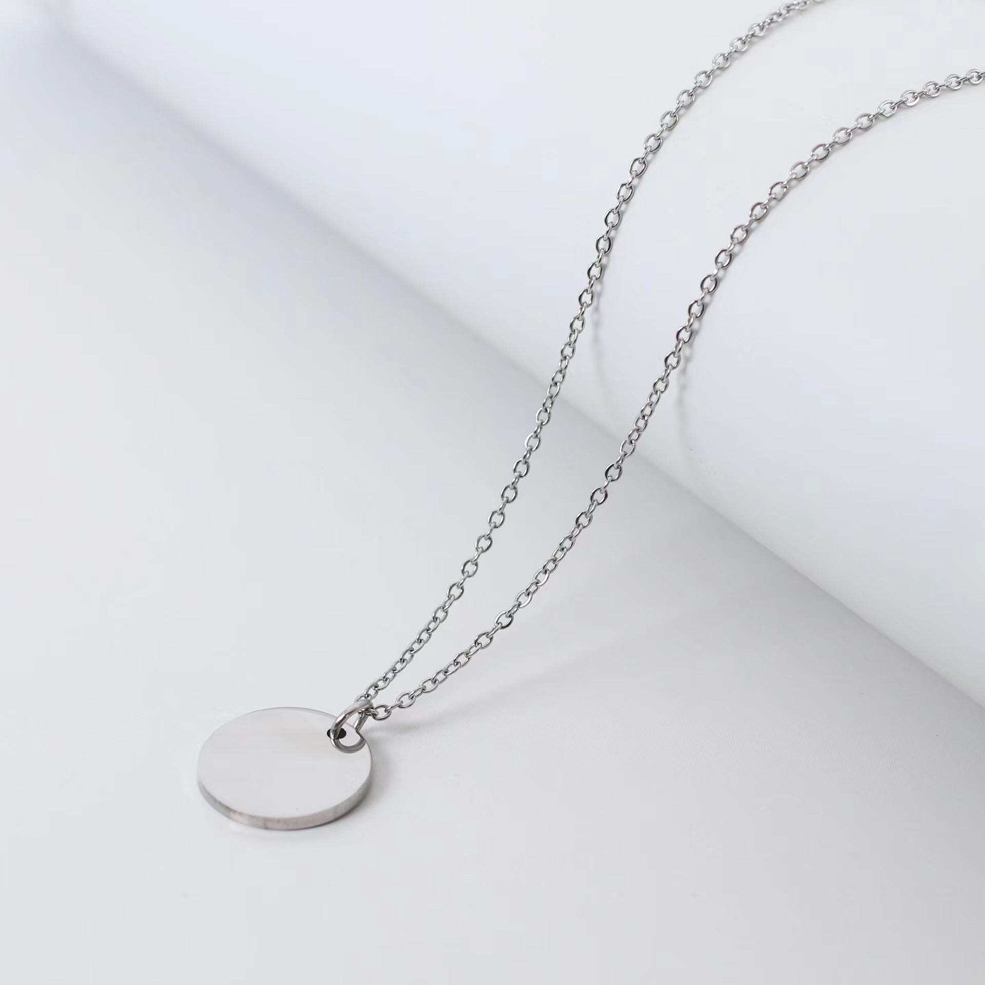 small round thin simple necklace