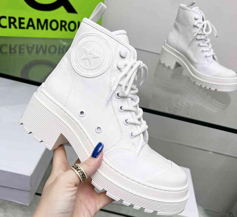 Realfine Boots 5A 5732260 D-Rise Ankle Boot White Calfskin for Women with Box Size 35-40, 5732260 5a white
Realfine Boots 5A 5732260 D-Rise Ankle Boot White Calfskin for Women with Box Size 35-40, 5732260 5a white