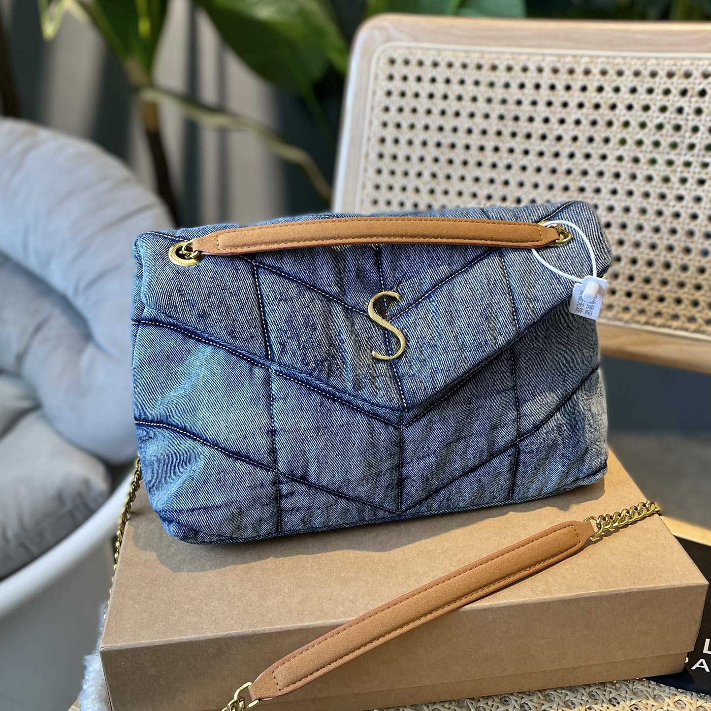 Denim Blue Black Women Loulou Puffer Shoulder Bag Chain Crossbody Folds Sheepskin Designer Handbags Envelope Messenger Bags Flap Clutch Purse, Style 1
Denim Blue Black Women Loulou Puffer Shoulder Bag Chain Crossbody Folds Sheepskin Designer Handbags Envelope Messenger Bags Flap Clutch Purse, Style 1
