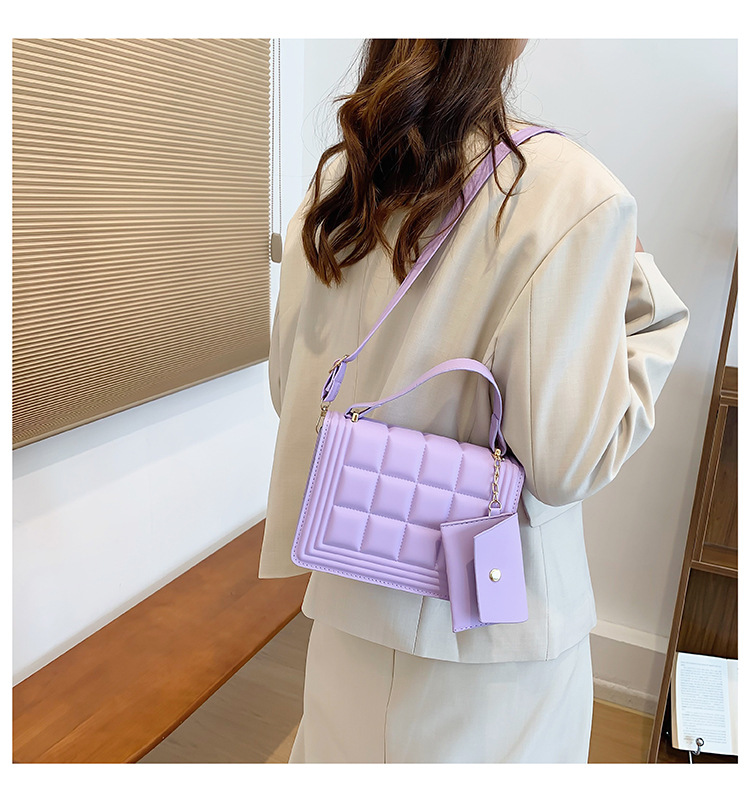 2022 trendy candy color fashion shoulder bag pu indentation plaid solid color messenger small square bags, Beige
2022 trendy candy color fashion shoulder bag pu indentation plaid solid color messenger small square bags, Beige