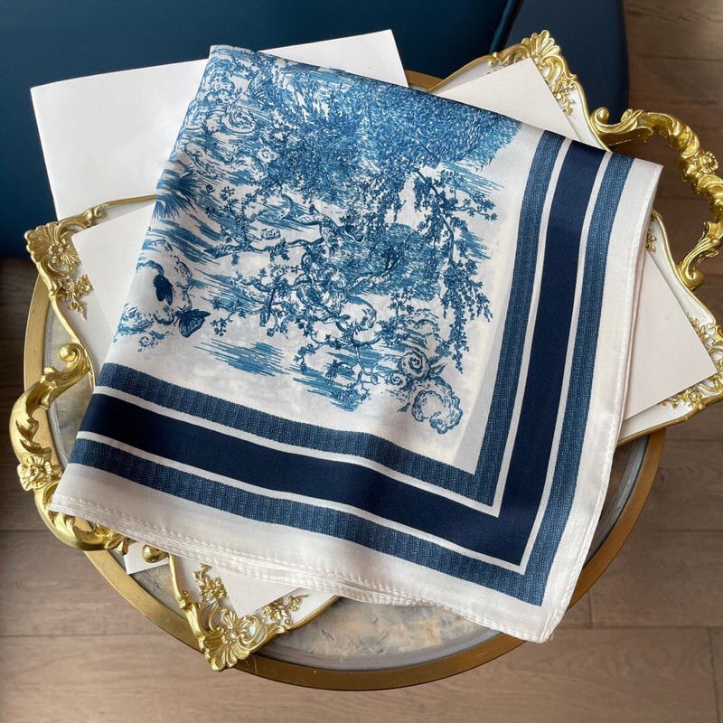 Luxury designer scarf letters women Landscape painting patterns scarfs fashion trend temperament hundred match ladies scarf Valentine's Day gift very good 3 styles
Luxury designer scarf letters women Landscape painting patterns scarfs fashion trend temperament hundred match ladies scarf Valentine's Day gift very good 3 styles