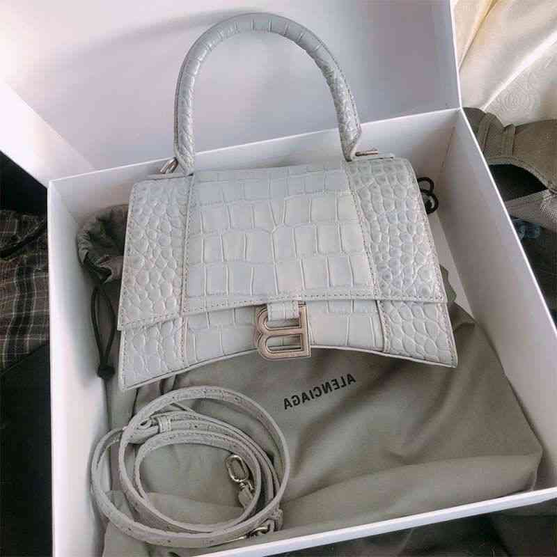 Handbag Designer Women's Balenciga Bag Spring Summer 2022 Fashion Versatile b Home Crocodile Hourglass Bar Diagonal B-shaped Shoulder I974, Red
Handbag Designer Women's Balenciga Bag Spring Summer 2022 Fashion Versatile b Home Crocodile Hourglass Bar Diagonal B-shaped Shoulder I974, Red