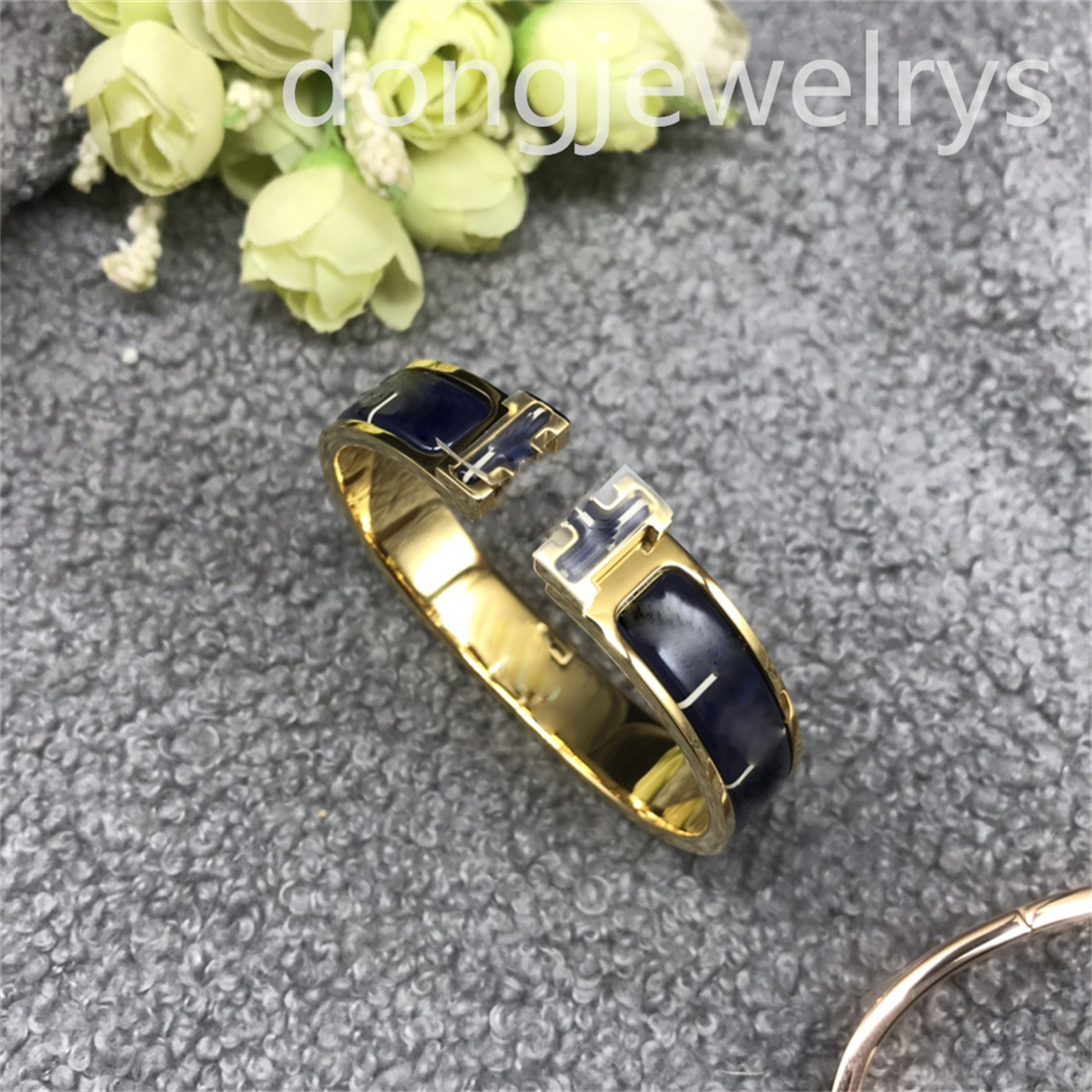 Friendship Valentine Cjewelry Gifts New Adjustable Bracelet Gold Charm Women Cuff Bracelets Fashion Classic Simple Jewelry Dongjewelrys
Friendship Valentine Cjewelry Gifts New Adjustable Bracelet Gold Charm Women Cuff Bracelets Fashion Classic Simple Jewelry Dongjewelrys
