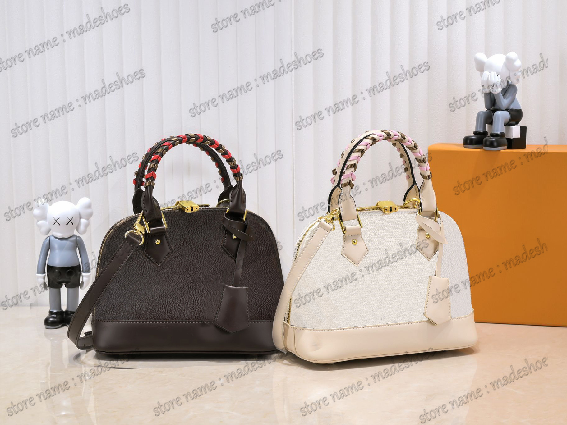 ALMA BB Tote Shell Bag N45294 SPRING IN THE CITY Damier Azur coated canvas Shoulder Bags Braided Toron Top Handle Bag With Padlock Leather key bell Double zip
ALMA BB Tote Shell Bag N45294 SPRING IN THE CITY Damier Azur coated canvas Shoulder Bags Braided Toron Top Handle Bag With Padlock Leather key bell Double zip