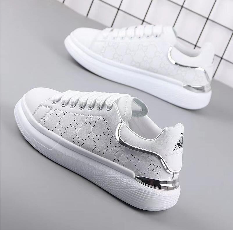 New Designer Brand Luxury men Women Shoes Wedge White Shoes Thick Bottom Casual Sneakers Unisex Platform Tennis Zapatos 35-45
New Designer Brand Luxury men Women Shoes Wedge White Shoes Thick Bottom Casual Sneakers Unisex Platform Tennis Zapatos 35-45