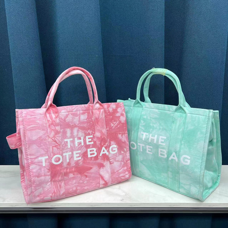 classic Designer the tote bag women handbag shoulder bag Designers canvas pink crossbody shopping Luxury Fashion totes bags handbags, Graffiti red
classic Designer the tote bag women handbag shoulder bag Designers canvas pink crossbody shopping Luxury Fashion totes bags handbags, Graffiti red