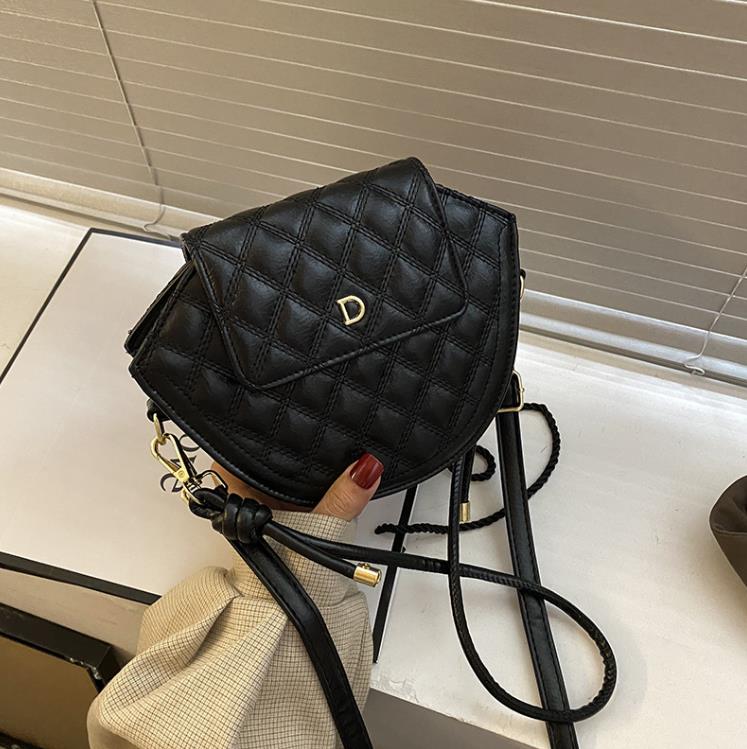 Women's Bag Trendy Fashion Diamond One-Shoulder Messenger Bag Simple Saddle Bags, Black
Women's Bag Trendy Fashion Diamond One-Shoulder Messenger Bag Simple Saddle Bags, Black