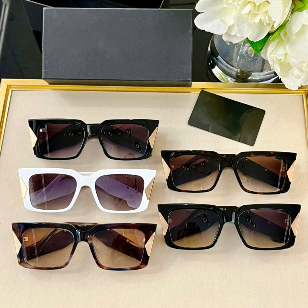 Men Sunglasses For Women Latest Selling Fashion Sun Glasses Mens Sunglass Gafas De Sol Top Quality Glass UV400 Lens With Random Matching Box DTS411
Men Sunglasses For Women Latest Selling Fashion Sun Glasses Mens Sunglass Gafas De Sol Top Quality Glass UV400 Lens With Random Matching Box DTS411