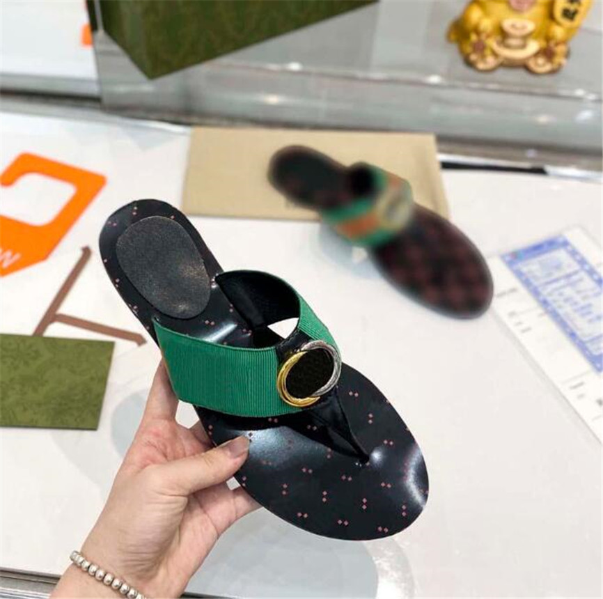 Newest Slipper Designer Slide Summer sandals Fashion Men Beach Indoor Flat Flip Flops Leather Lady Women Shoes Ladies Slippers Size 35-42
Newest Slipper Designer Slide Summer sandals Fashion Men Beach Indoor Flat Flip Flops Leather Lady Women Shoes Ladies Slippers Size 35-42