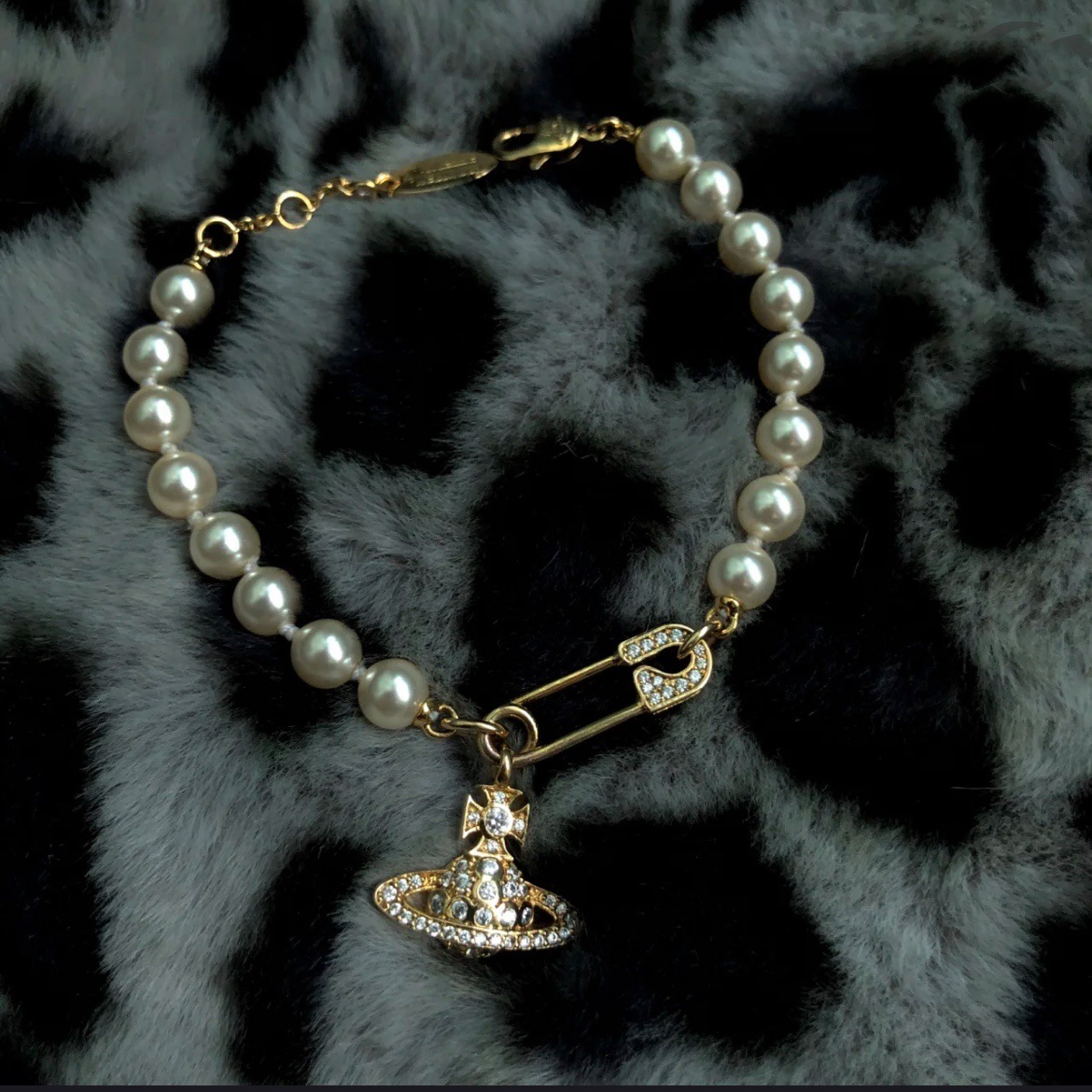 Designer Short Rhinestone Orbit Bracelet Clavicle Chain Baroque Pearl Bracelets for Women Jewelry Gift
Designer Short Rhinestone Orbit Bracelet Clavicle Chain Baroque Pearl Bracelets for Women Jewelry Gift