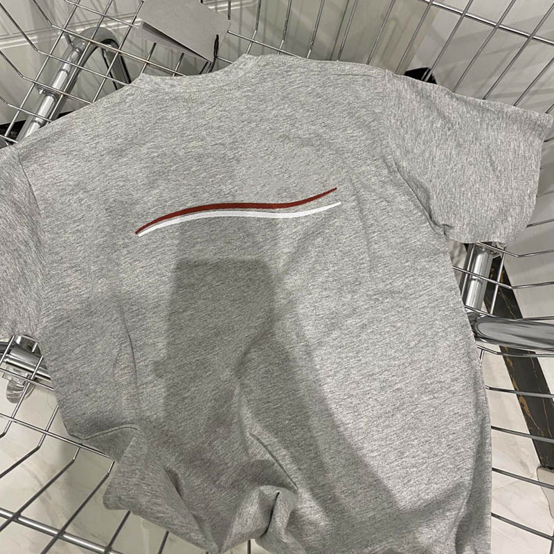 Kids Designer T-shirts Baby Tshirts Boys Girls Summer Tees Fashion Tops Design Letters and Wave Stripe Printed Children Streetwear Hiphop 24 Styles, Bag
Kids Designer T-shirts Baby Tshirts Boys Girls Summer Tees Fashion Tops Design Letters and Wave Stripe Printed Children Streetwear Hiphop 24 Styles, Bag