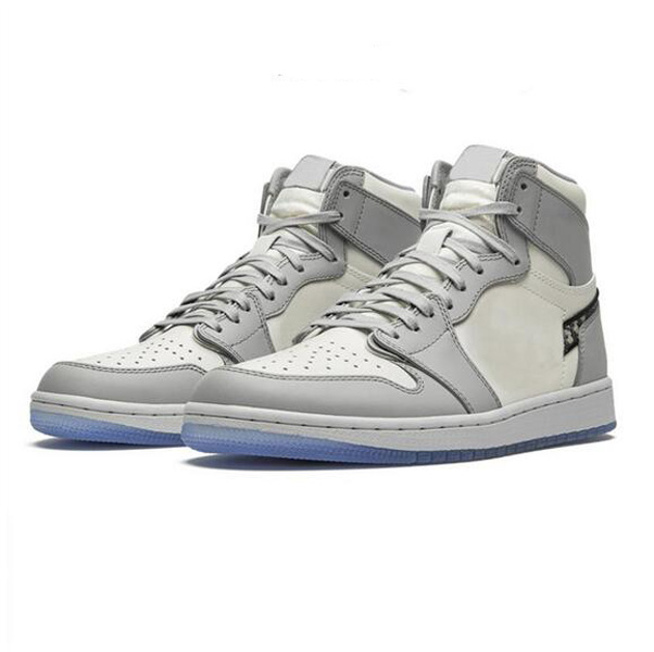 New Jumpman 1s OG High Basketball Shoes Pine Green Black Court Purple Royal Bred Toe NC Obsidian UNC game Sneakers trainers 36-44 
New Jumpman 1s OG High Basketball Shoes Pine Green Black Court Purple Royal Bred Toe NC Obsidian UNC game Sneakers trainers 36-44