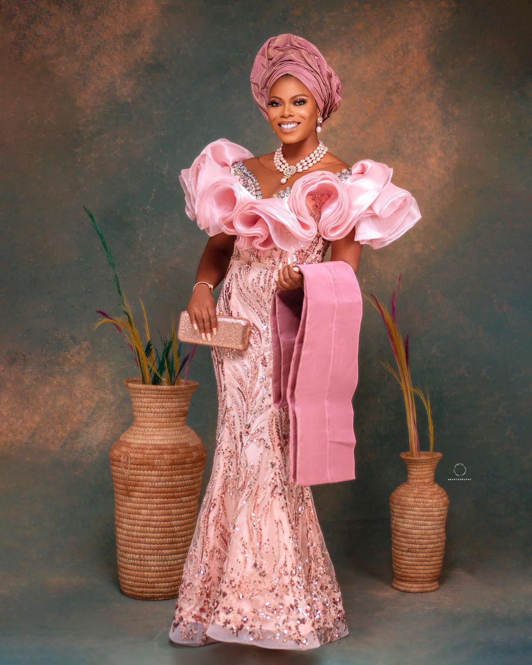 2022 Plus Size Arabic Aso Ebi Pink Mermaid Sparkly Prom Dresses Crystals Sheer Neck Evening Formal Party Second Reception Birthday Engagement Gowns Dr