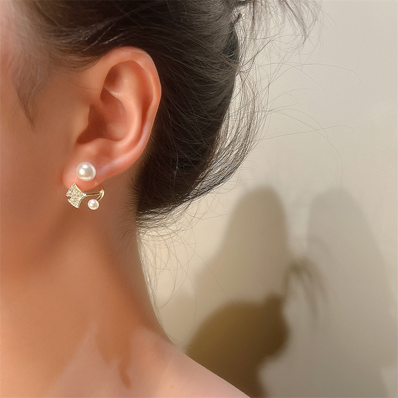 Pearl Flower Butterfly Back Clips On Earrings Women Crystal Leaf Fishtail Animal Cuff Earring European Lady Party Gift Banquet Dress Copper Ear Bone Clip Nail
Pearl Flower Butterfly Back Clips On Earrings Women Crystal Leaf Fishtail Animal Cuff Earring European Lady Party Gift Banquet Dress Copper Ear Bone Clip Nail