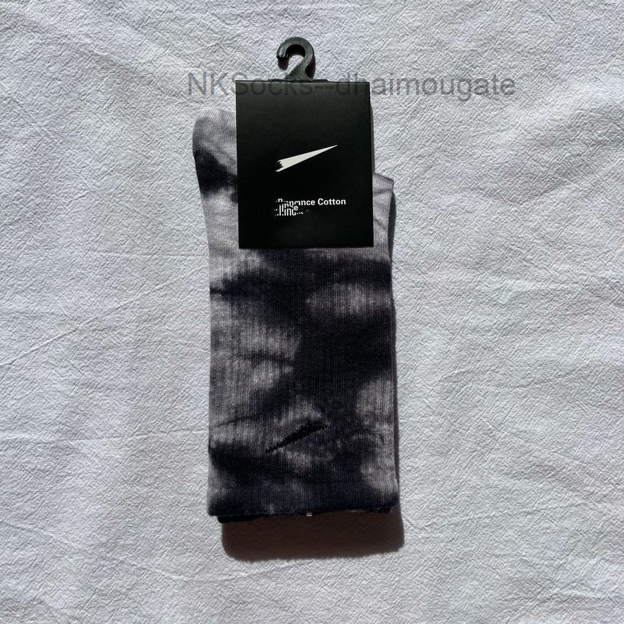 Fashion Men's Classic Socks Hook Brand Cotton Tie Dyed Long Tube Street Couple Middle Moisture Absorption Sock Men Women Luxury Medium Sportsocks Qr5l, Nk deep blue
Fashion Men's Classic Socks Hook Brand Cotton Tie Dyed Long Tube Street Couple Middle Moisture Absorption Sock Men Women Luxury Medium Sportsocks Qr5l, Nk deep blue