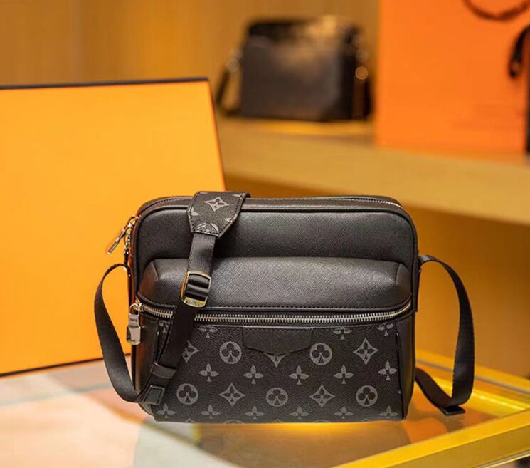 Luxury New Men's Bags Fashion Handbags Day Packs Wallets Women Messenger Bags 3 in 1 Retro Shoulder Bag boys girls Backpack, With logo
Luxury New Men's Bags Fashion Handbags Day Packs Wallets Women Messenger Bags 3 in 1 Retro Shoulder Bag boys girls Backpack, With logo