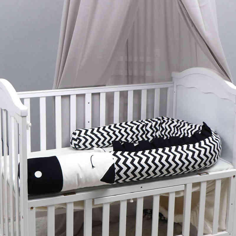 Crib Bumper Creative Crocodile Plush Pillows Crib Bumper Pads Baby Crib Liner Cartoon Animal Pillows Bed Children Cradle Newbor G220421