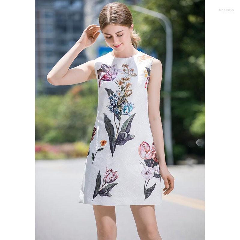 Casual Dresses Women Runway Dress 2022 High Quality Summer O-Neck Sleeveless Print Beading Mini NP1076N, As pic
Casual Dresses Women Runway Dress 2022 High Quality Summer O-Neck Sleeveless Print Beading Mini NP1076N, As pic