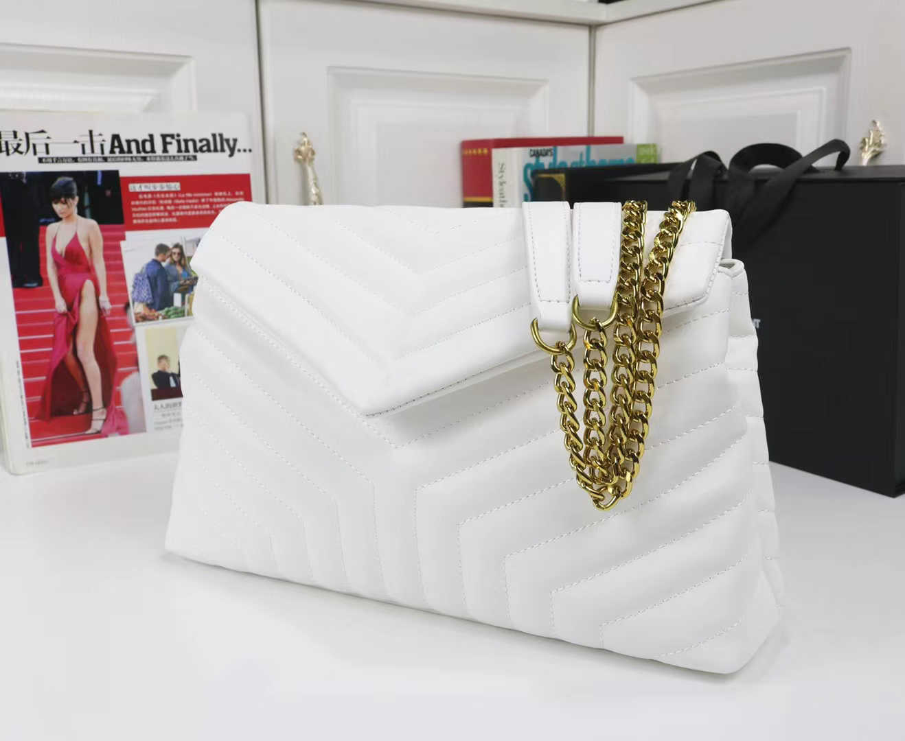 2022 Fashion Handbags Genuine Leather Bags Chain Purse Clutch Envelope Lady Shoulder Bag Cowhide Handbag Presbyopic Card Holder Purses Messenger High Quantity, Ivory 
2022 Fashion Handbags Genuine Leather Bags Chain Purse Clutch Envelope Lady Shoulder Bag Cowhide Handbag Presbyopic Card Holder Purses Messenger High Quantity, Ivory