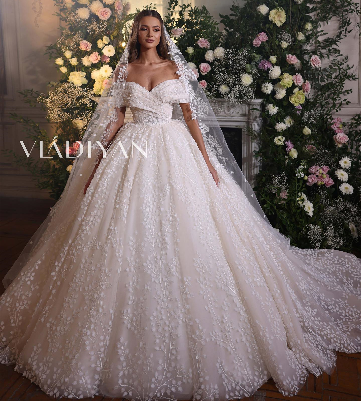 Luxury 2022 Ball Gown Wedding Dresses 2022 Full Lace Appliqued Off The Shoulder Vestido de Noiva Bridal Gowns, Pink
Luxury 2022 Ball Gown Wedding Dresses 2022 Full Lace Appliqued Off The Shoulder Vestido de Noiva Bridal Gowns, Pink