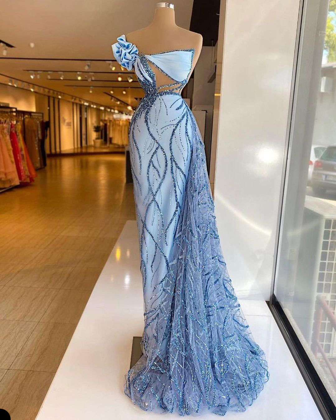 Blue Sexy Mermaid Prom Dresses V Neck Sequins Beads Appliques Satin Sleeveless One Shoulder Floor Length Lace Train Evening Formal Dresses Girls Gowns