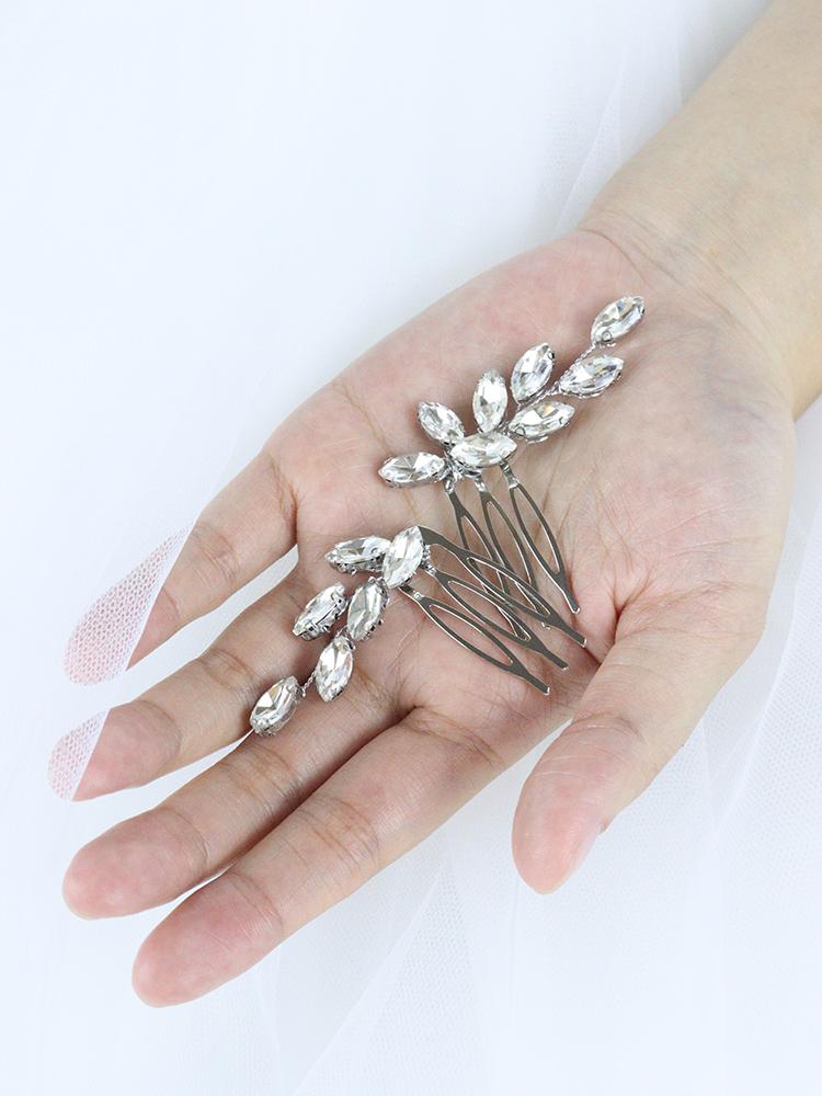 Headpieces Simple Rhinestones Bride Headdress Hair Clips Bridal Side Combs Jewelry Comb For Women And Girls Wedding AccessoriesHeadpieces
Headpieces Simple Rhinestones Bride Headdress Hair Clips Bridal Side Combs Jewelry Comb For Women And Girls Wedding AccessoriesHeadpieces
