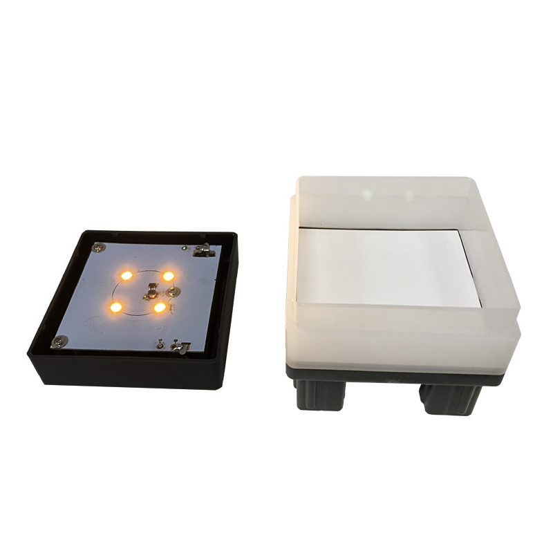 2.5x2.5 LED Solar Garden Lights Outdoor Waterproof Fence Pillar Lamps For Wrought Iron Fencing Front Yard and Backyards Gate Landscaping Residential C