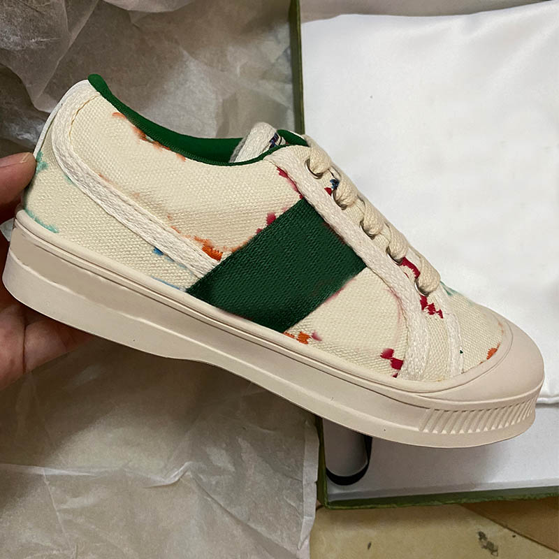 Designer Kids Sneakers Colorful Letter Printed Canvas Shoes Lace up Boys Girls with Box High Quality Walking Running School Footwear Cream Black Multicolor EU26-35
Designer Kids Sneakers Colorful Letter Printed Canvas Shoes Lace up Boys Girls with Box High Quality Walking Running School Footwear Cream Black Multicolor EU26-35