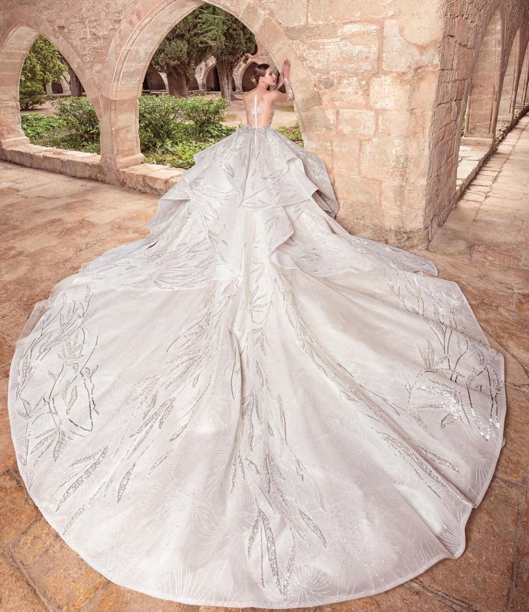 Wedding Dresses StraplessLace Appliques Sequins Bridal Gowns Sweep Train Sheer Long Sleeve Wedding Dress Vestidos De Novia