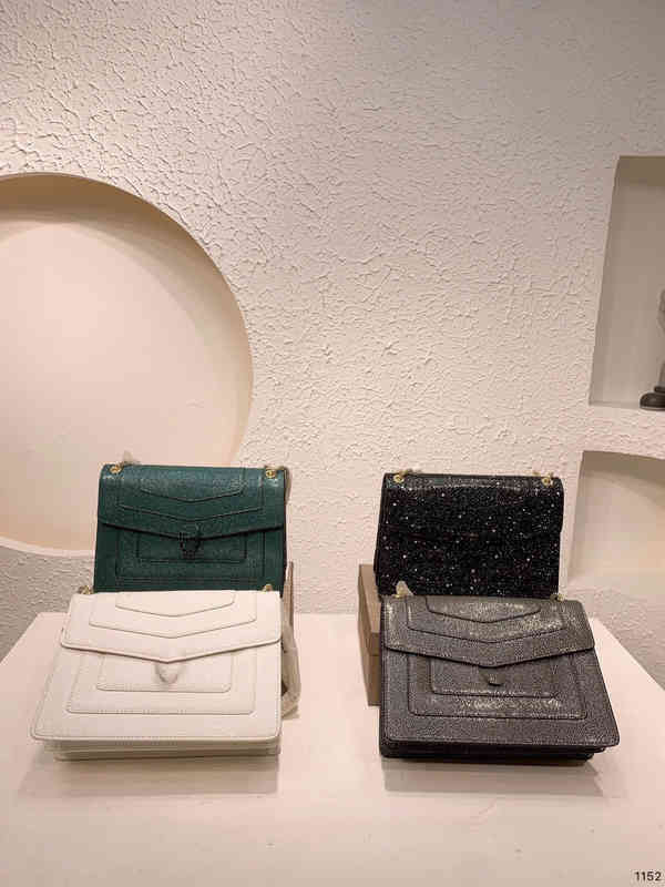 Shoulder Bags High Quality famous designers brands Chain Black Flap Handbags Leather Messenger Tote Crossbody 220314, Green
Shoulder Bags High Quality famous designers brands Chain Black Flap Handbags Leather Messenger Tote Crossbody 220314, Green