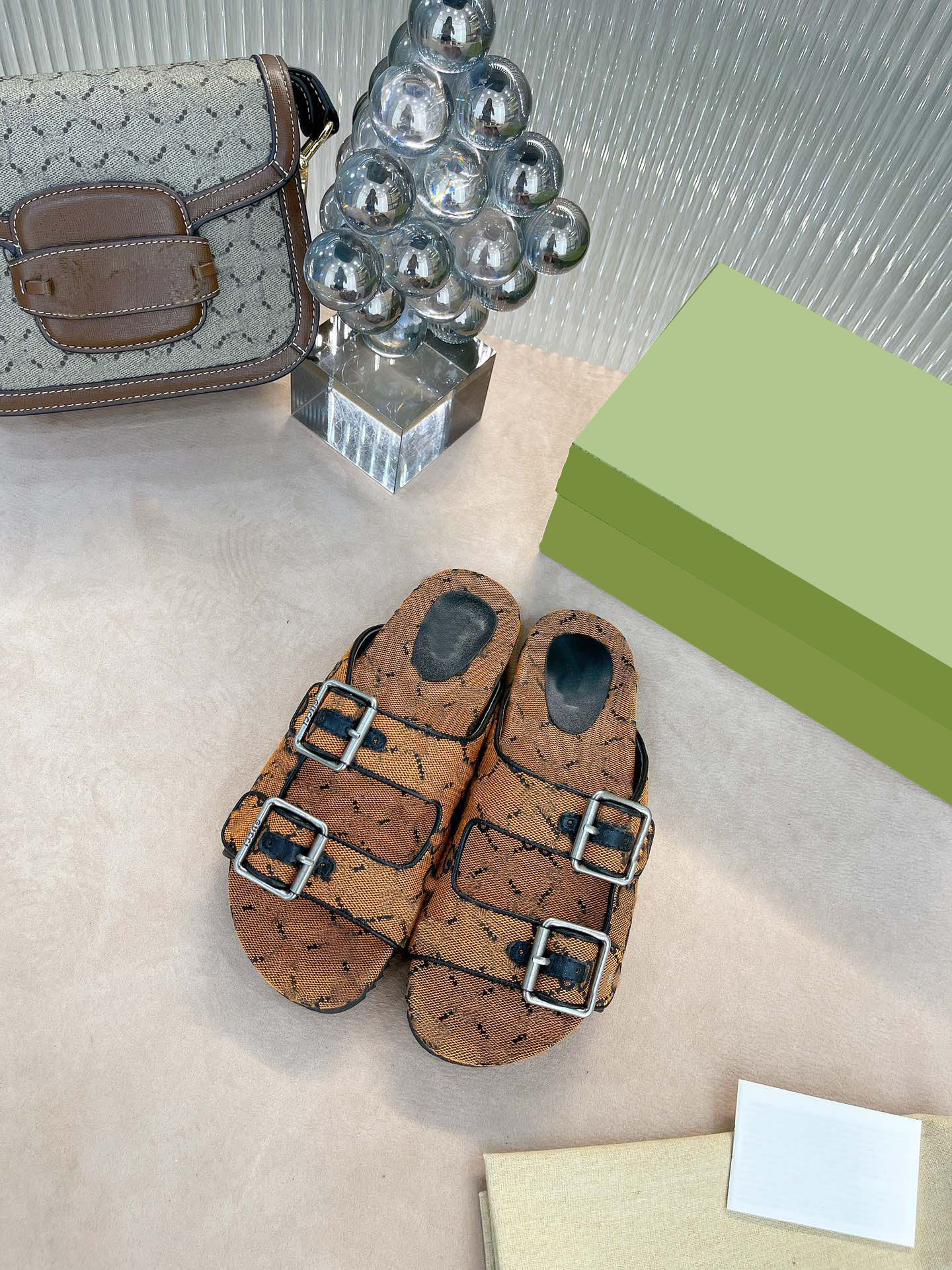 Double G Multicolor Canvas Slippers Designer Luxury Men Women Sandals Strappy Buckle Webbing Sandal Classics Comfort Slipper Top Qulality, Color 1
Double G Multicolor Canvas Slippers Designer Luxury Men Women Sandals Strappy Buckle Webbing Sandal Classics Comfort Slipper Top Qulality, Color 1