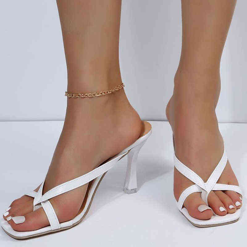 Women Slippers Women's Flip-flop Crystal Square Toe Mid-heel Ladies Summer Beach Shoes 2022 New Fashion Female Slipper Woman Sandals 220609, Black1
Women Slippers Women's Flip-flop Crystal Square Toe Mid-heel Ladies Summer Beach Shoes 2022 New Fashion Female Slipper Woman Sandals 220609, Black1