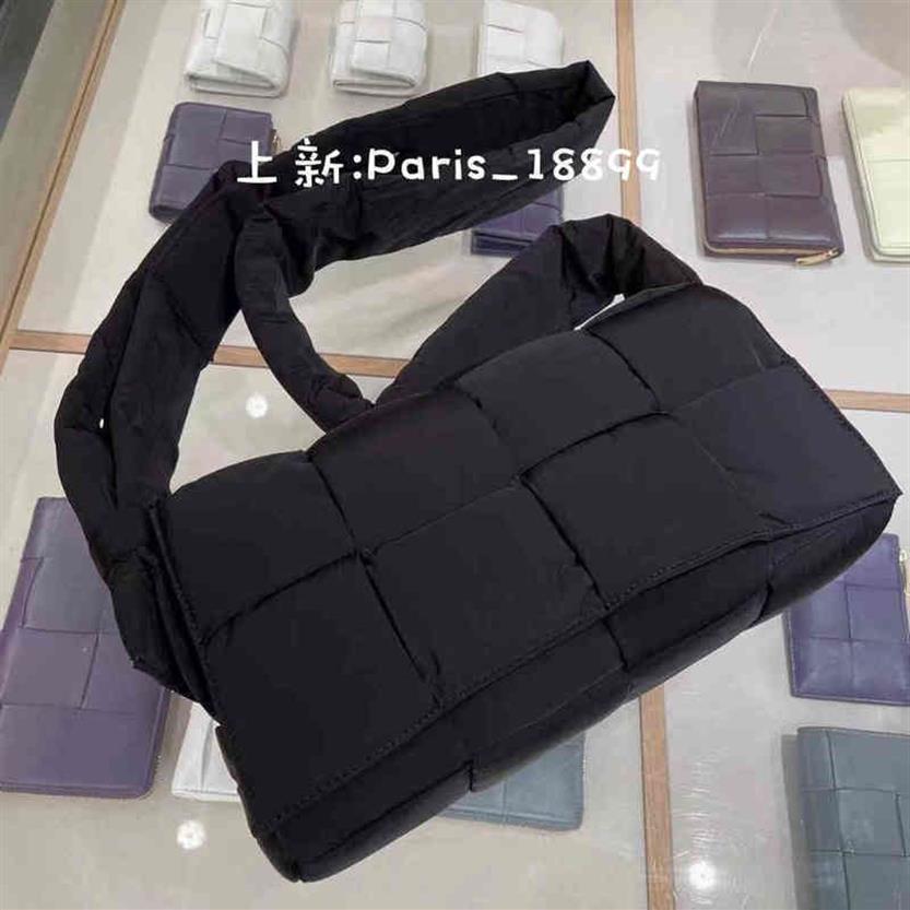 Cassette Handbags Venetas Designer Bottegas Current 2022 Nylon Pillow Bag Super Soft Messenger Woven Bag299z
Cassette Handbags Venetas Designer Bottegas Current 2022 Nylon Pillow Bag Super Soft Messenger Woven Bag299z