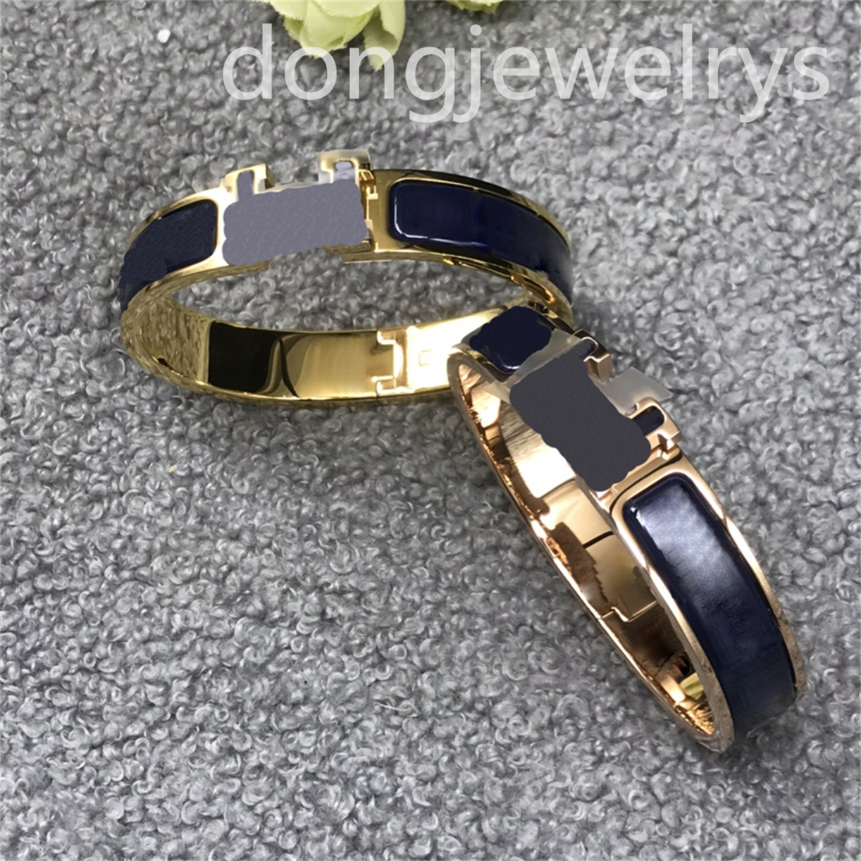 Fashion Jewelry Women Bracelet Leather Smooth Bangles Dongjewelrys Adjustable Wristbands Bracelet Designers Ladies Princess Cjewelry
Fashion Jewelry Women Bracelet Leather Smooth Bangles Dongjewelrys Adjustable Wristbands Bracelet Designers Ladies Princess Cjewelry